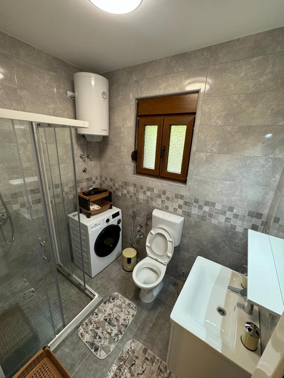 Apartment Vento Di Bocche III Котор Екстериор снимка
